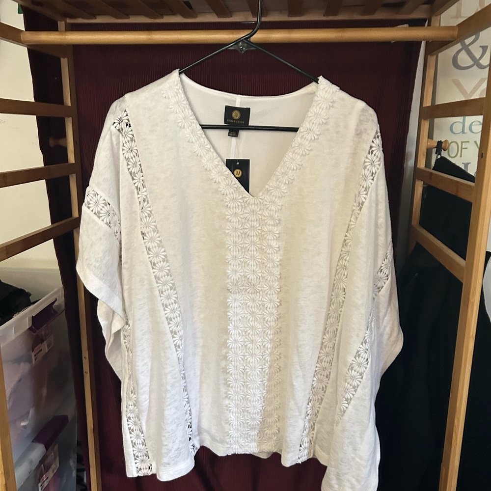 JM Collection petite medium bright white top